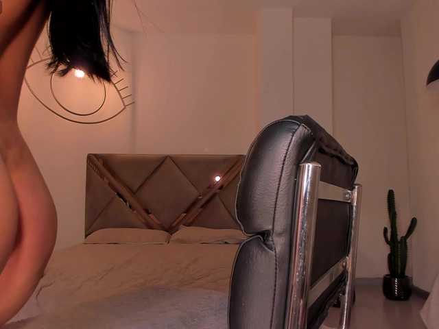 MollyJones live cam on BongaCams