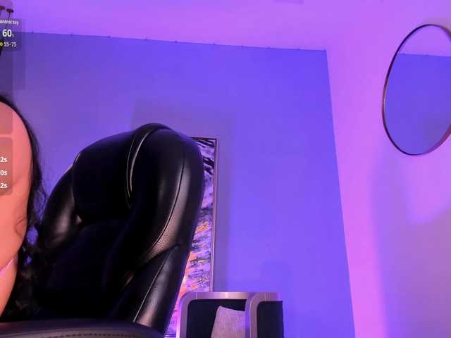 MollyJones live cam on BongaCams