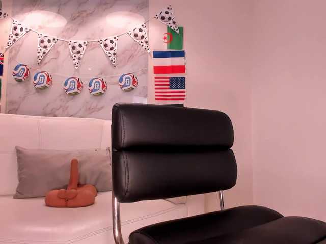 MollyJones live cam on BongaCams