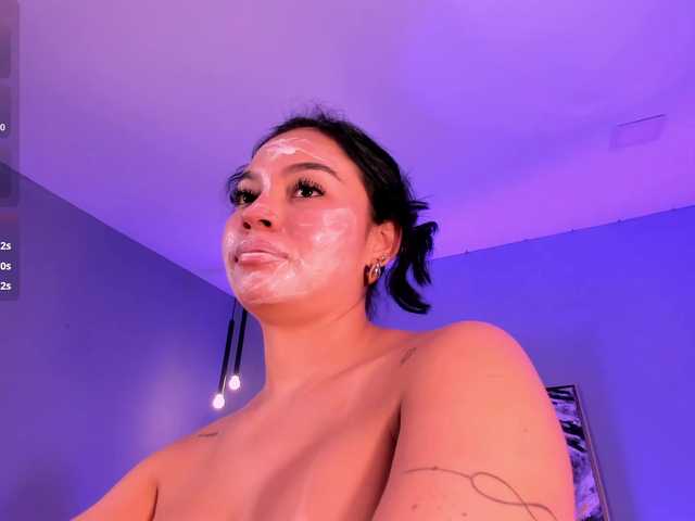 MollyJones live cam on BongaCams