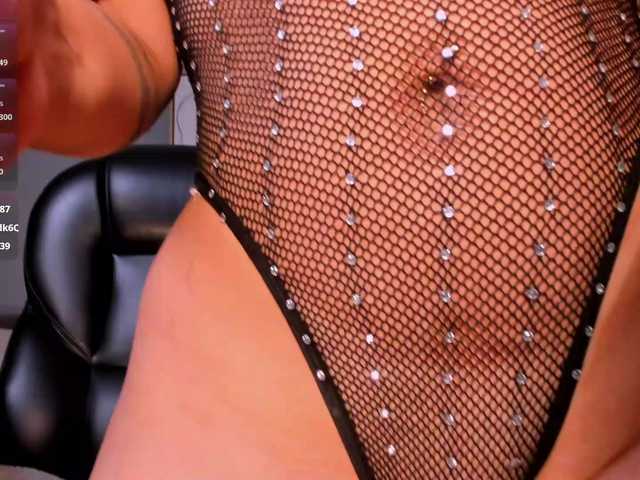 MollyJones live cam on BongaCams