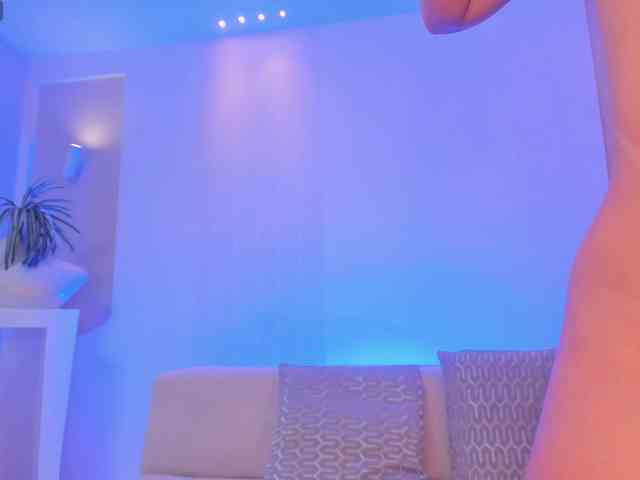 MollyJones webcam