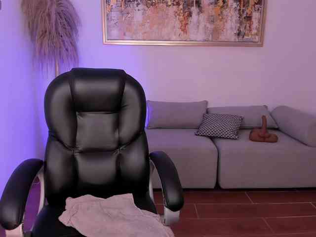 MollyJones webcam