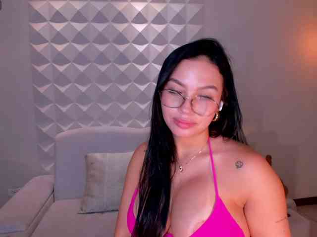 MollyJones webcam
