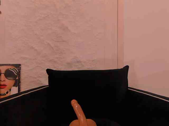 MollyJones webcam