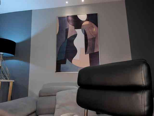 MollyJones webcam
