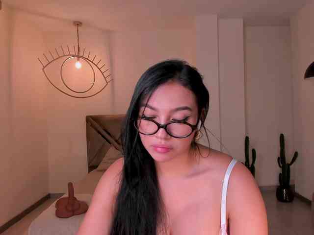 MollyJones webcam