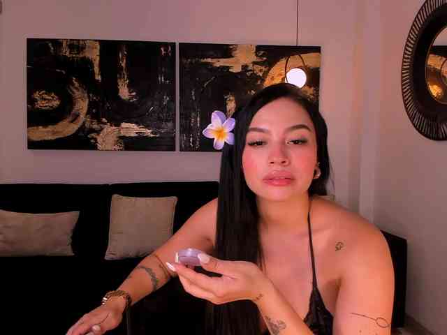 MollyJones webcam