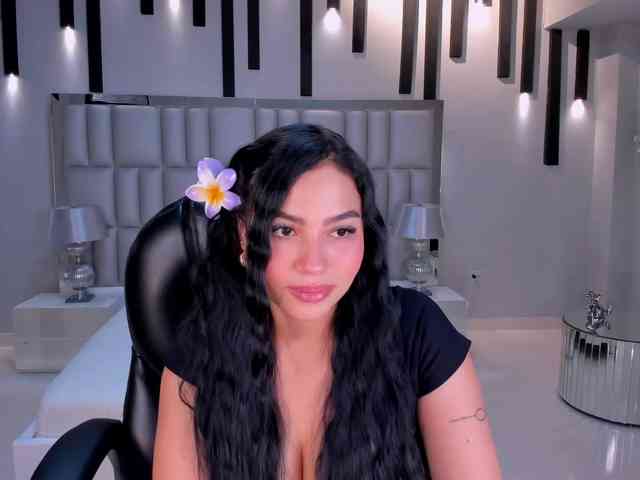 MollyJones webcam