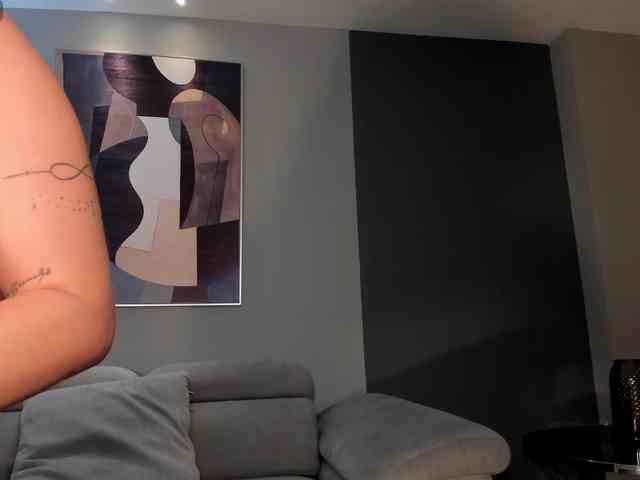 MollyJones webcam