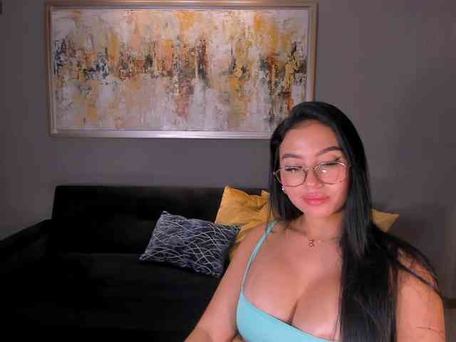 MollyJones webcam