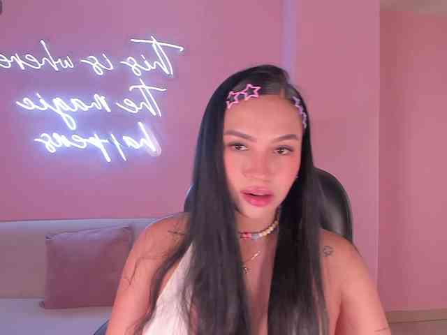 MollyJones webcam