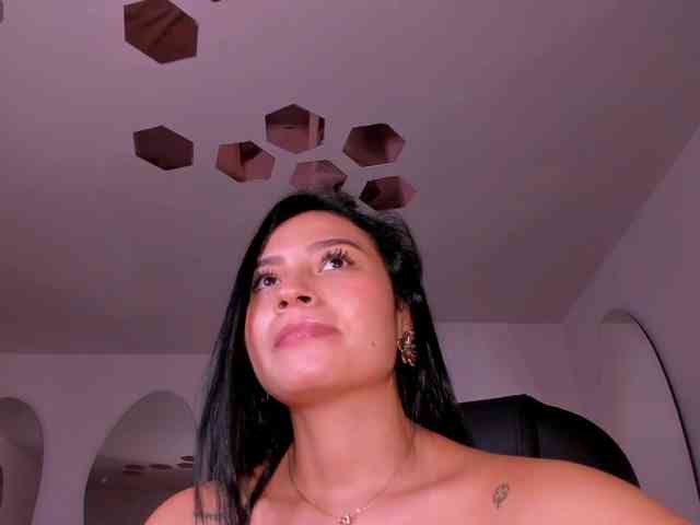 MollyJones webcam