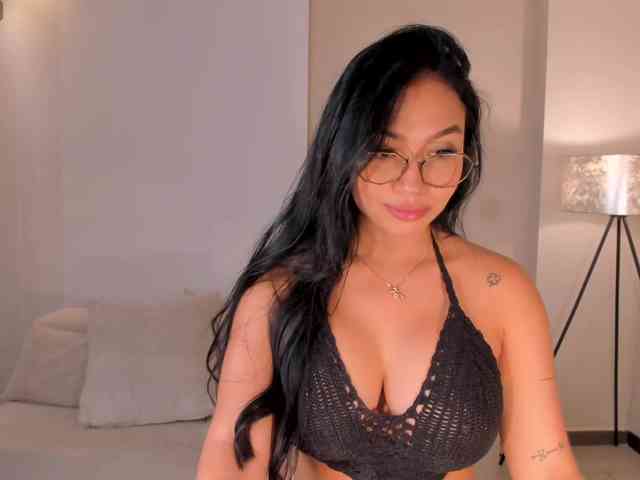 MollyJones webcam