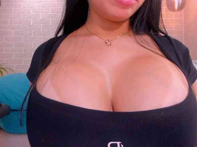 MollyJones webcam