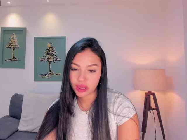 MollyJones webcam