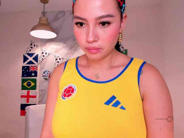 MollyJones webcam