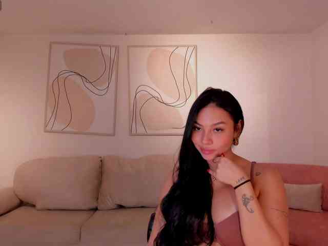 MollyJones webcam