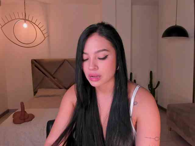 MollyJones webcam