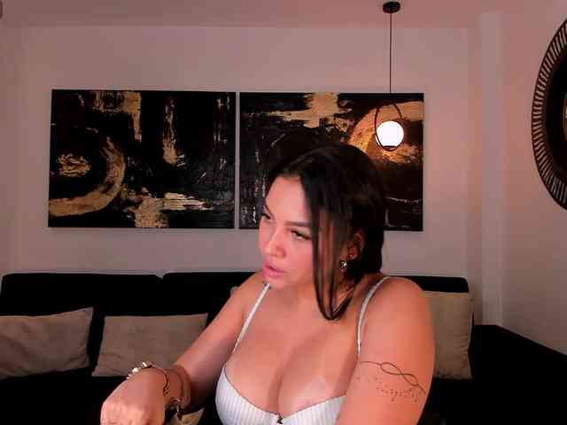 MollyJones webcam