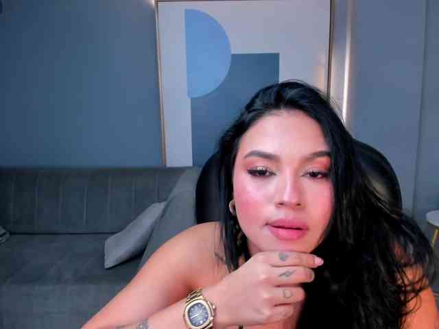 MollyJones Live Webcam on BongaCams