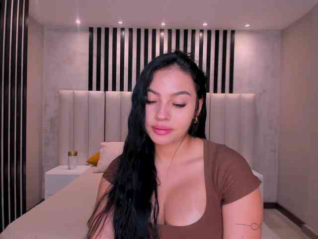 MollyJones webcam