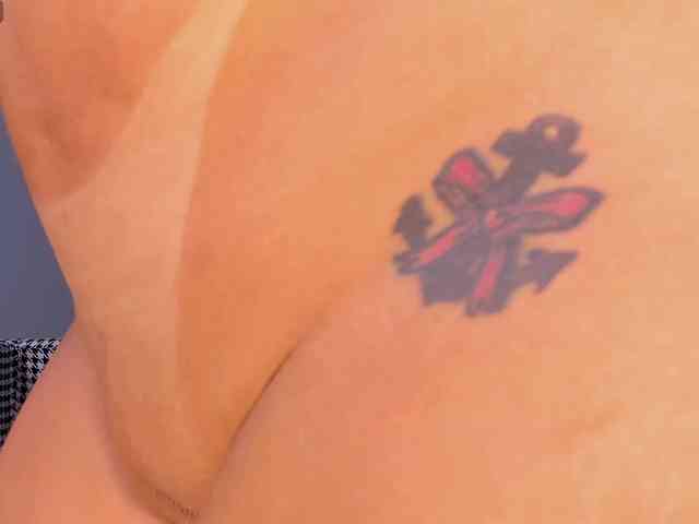 MollyJones webcam