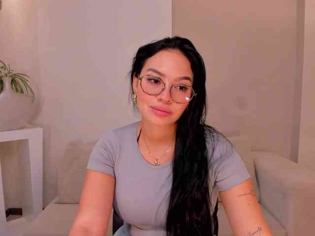 MollyJones webcam
