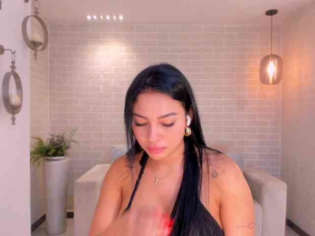 MollyJones webcam