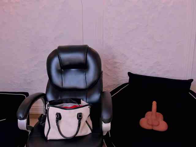MollyJones webcam