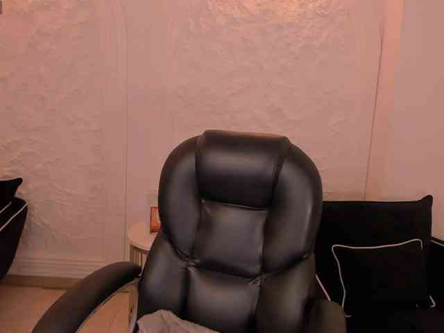 MollyJones webcam