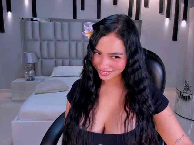 MollyJones webcam