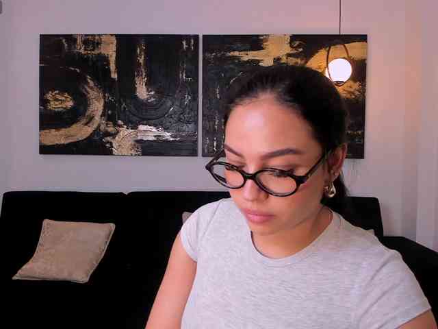 MollyJones webcam