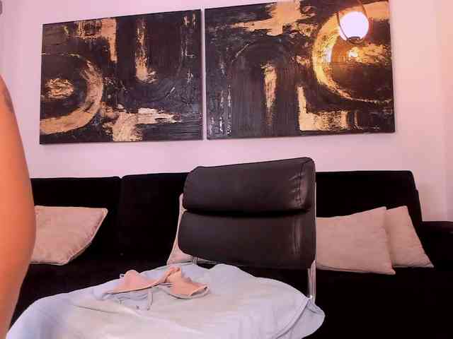 MollyJones webcam