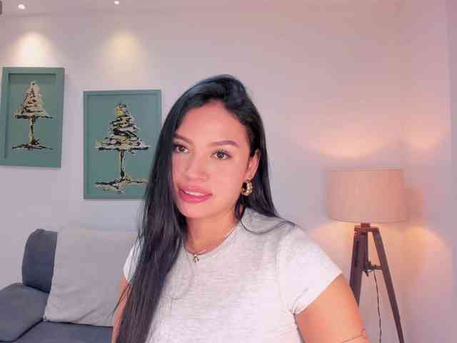 MollyJones webcam