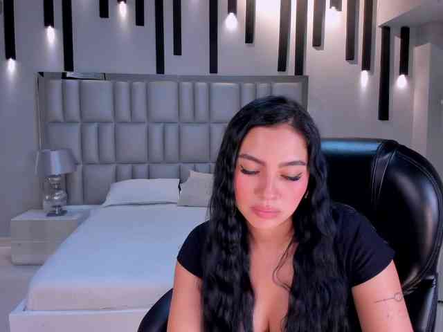 MollyJones webcam