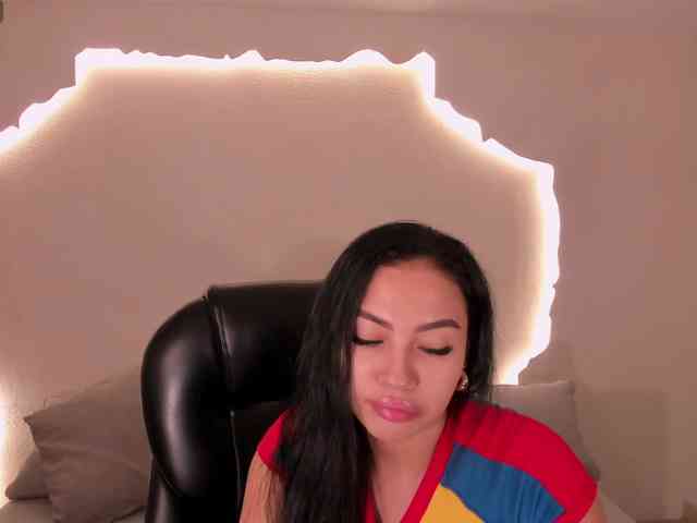 MollyJones webcam