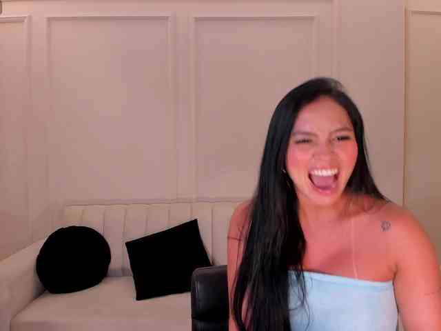 MollyJones webcam