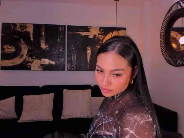 MollyJones webcam