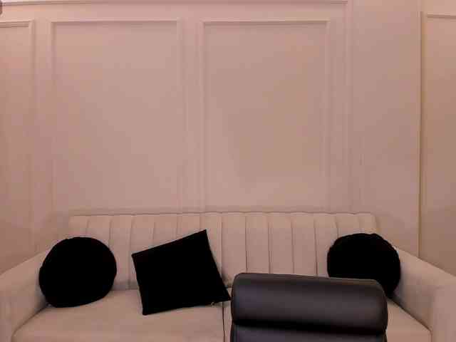 MollyJones webcam