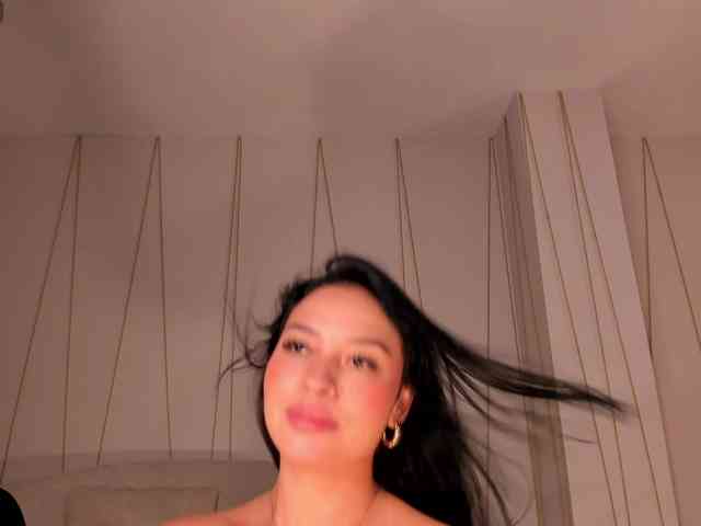 MollyJones webcam