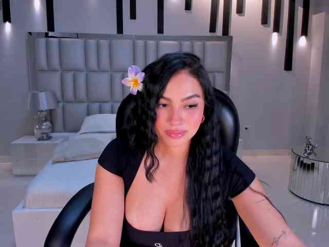 MollyJones webcam