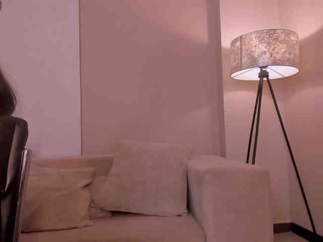 MollyJones webcam
