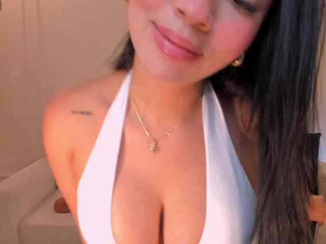 MollyJones webcam
