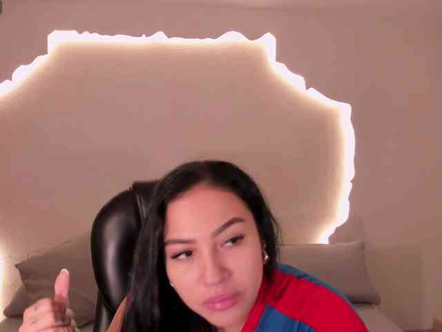 MollyJones webcam