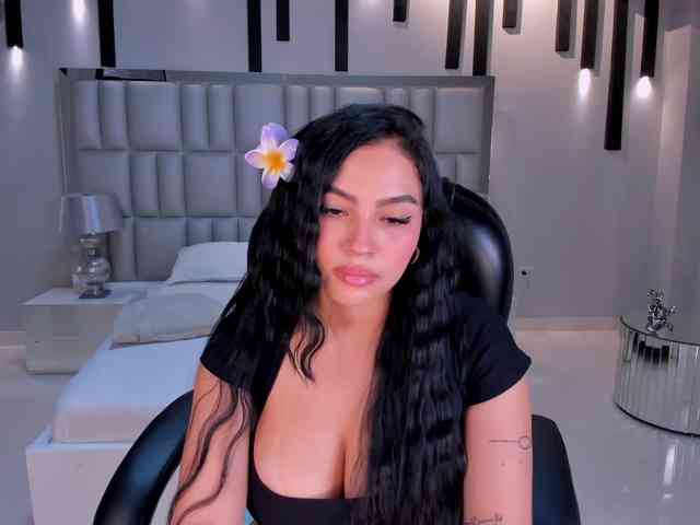 MollyJones webcam