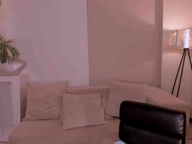 MollyJones webcam