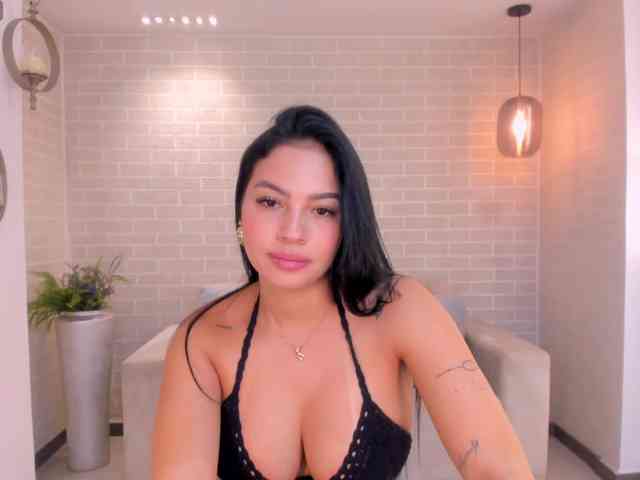MollyJones webcam