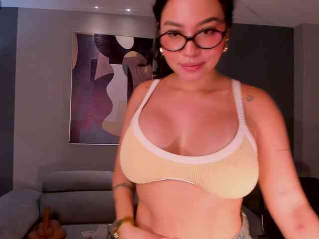 MollyJones webcam