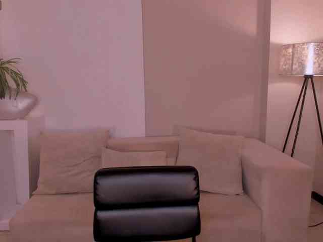 MollyJones webcam